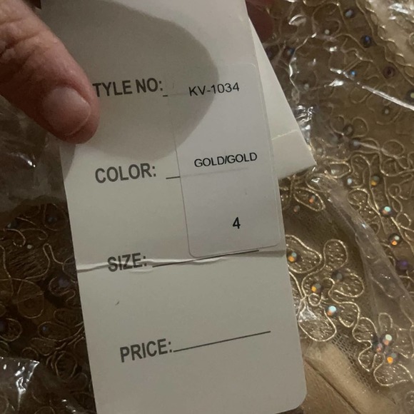 Cinderella Divine - KV1034 Beaded Lace Sweetheart Ballgown NWT size 4 Gold/Gold - Picture 9 of 15